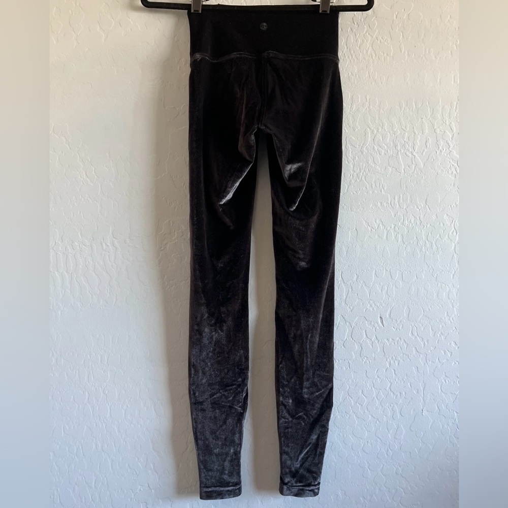 Lululemon Women’s High Waist Wunder Lounge Velvet Leggings Navy Size 4 - Picture 2 of 9